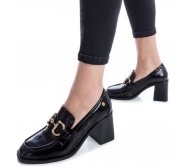 Δερμάτινα Μοκασίνια Carmela 161157 Μαύρο Λουστρίνι