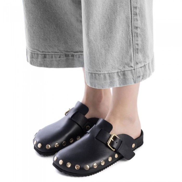 Δερμάτινα Flat Mules Carmela 162127 Μαύρο